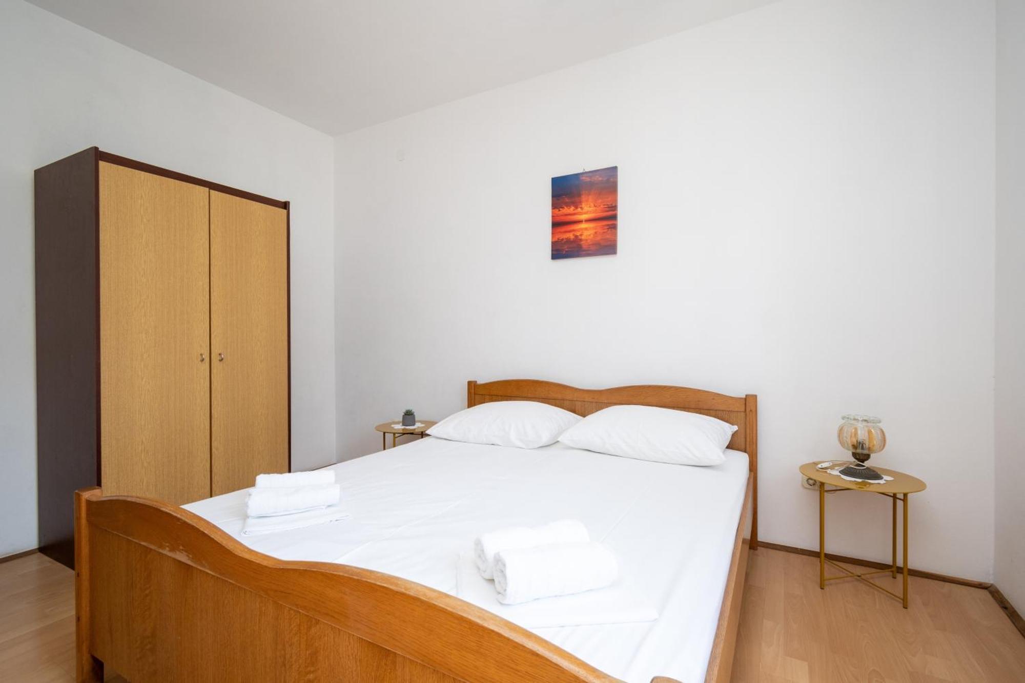Apartments With A Parking Space Pag - 15765 Pag Town Room photo