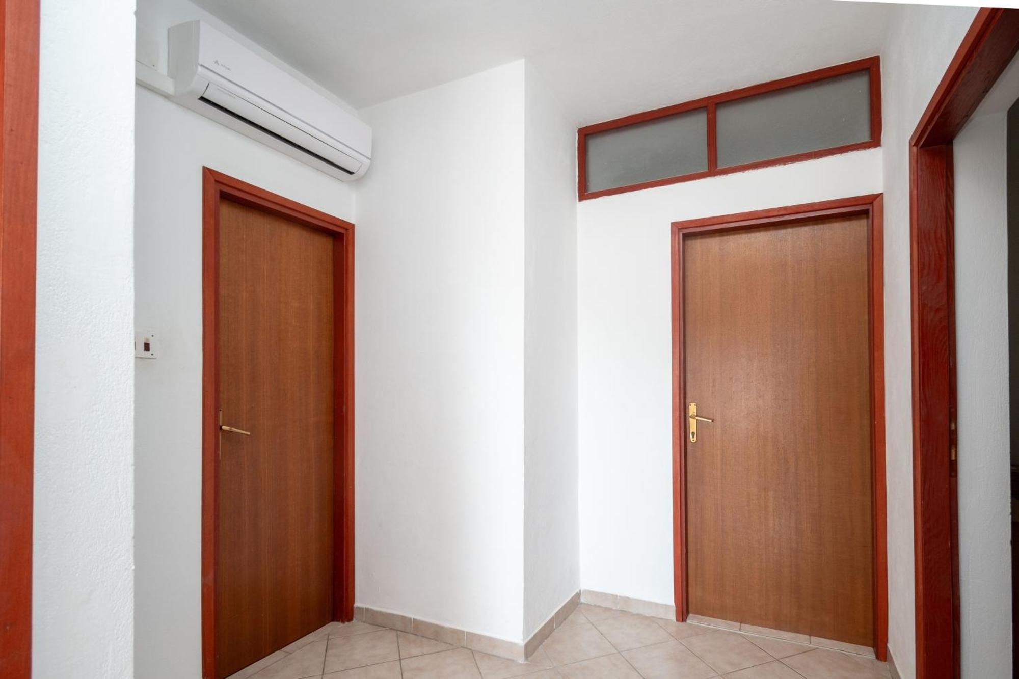 Apartments With A Parking Space Pag - 15765 Pag Town Exterior photo